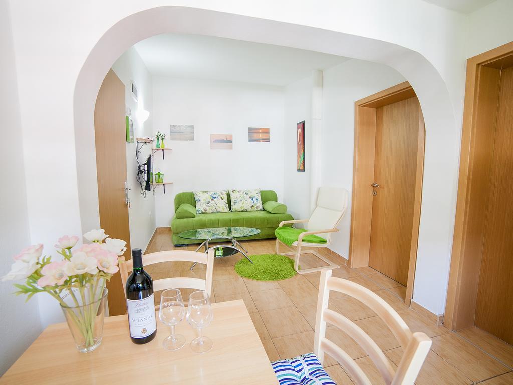 Apartments Viktorija Petrovac Pokój zdjęcie