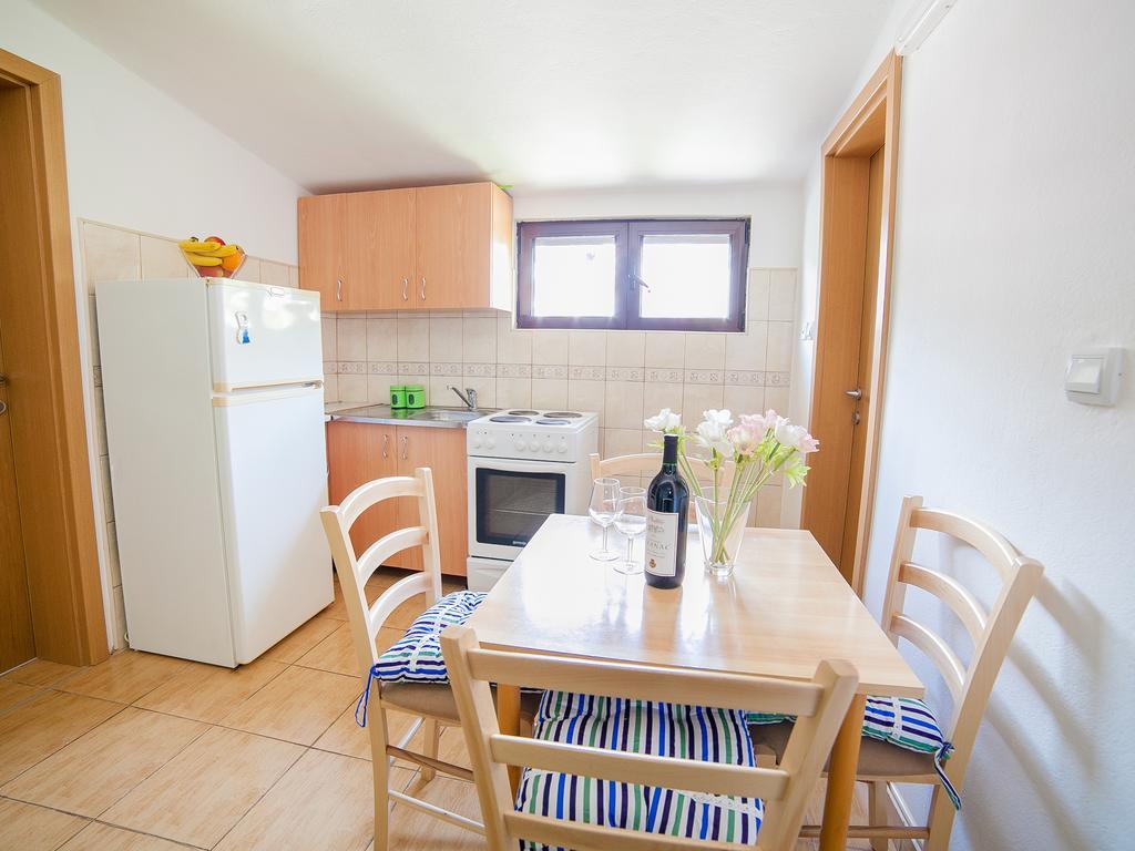 Apartments Viktorija Petrovac Pokój zdjęcie