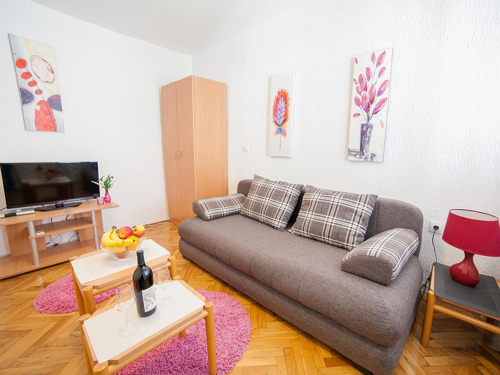 Apartments Viktorija Petrovac Pokój zdjęcie