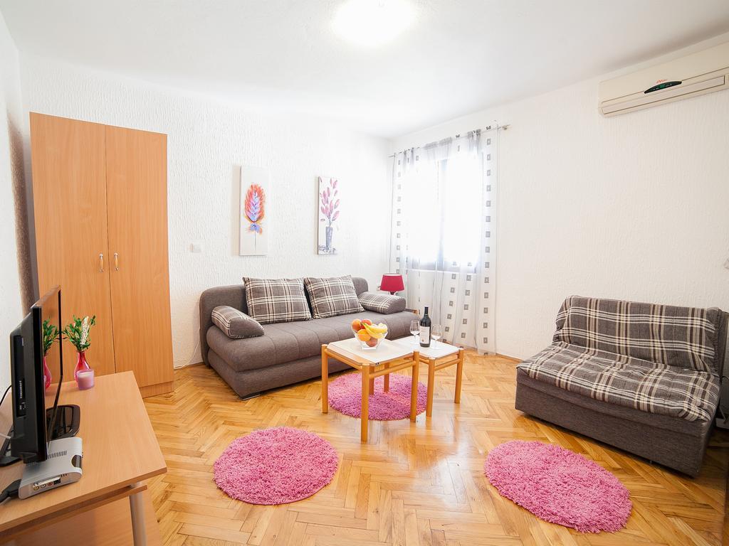 Apartments Viktorija Petrovac Pokój zdjęcie